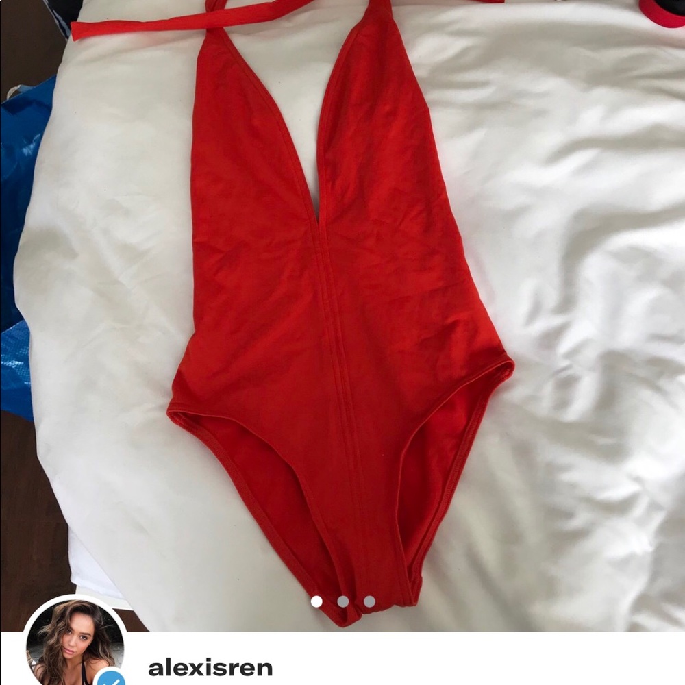 RED ONE PEICE